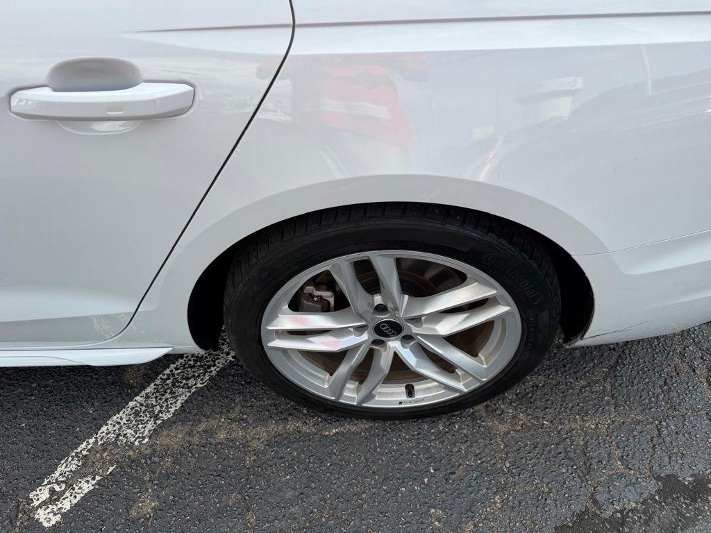 Audi A4 Premium Plus 45 TFSI quattro 2024