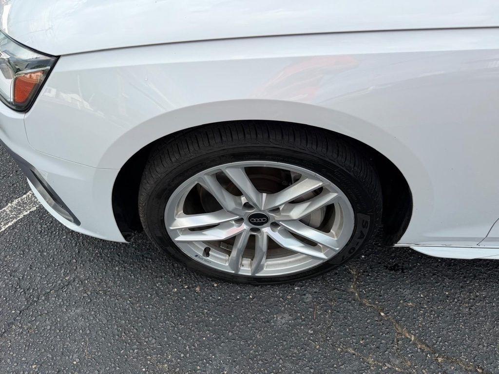 Audi A4 Premium Plus 45 TFSI quattro 2024