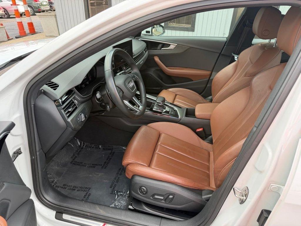 Audi A4 Premium Plus 45 TFSI quattro 2024