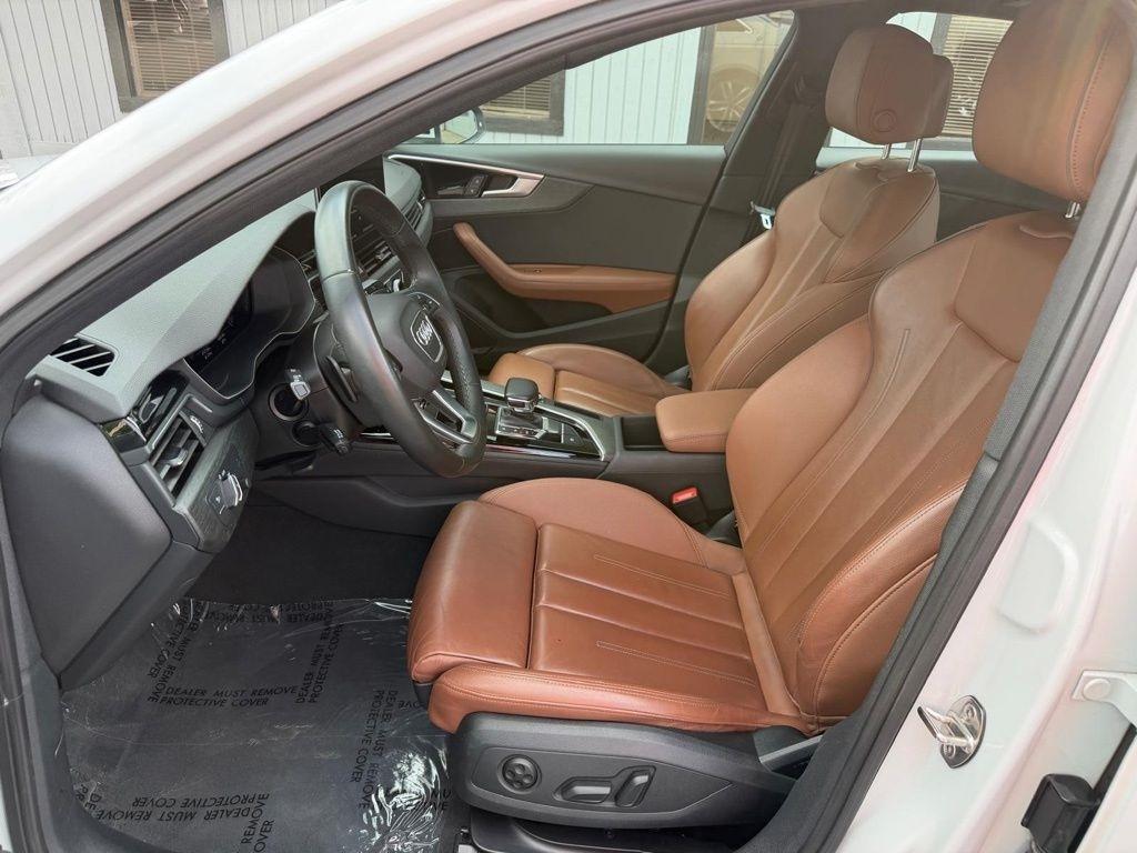 Audi A4 Premium Plus 45 TFSI quattro 2024