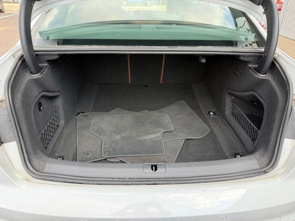 Audi A4 Premium Plus 45 TFSI quattro 2024