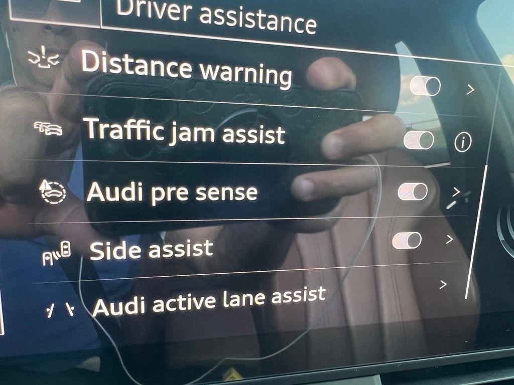 Audi A4 Premium Plus 45 TFSI quattro 2024