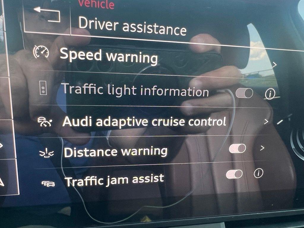 Audi A4 Premium Plus 45 TFSI quattro 2024