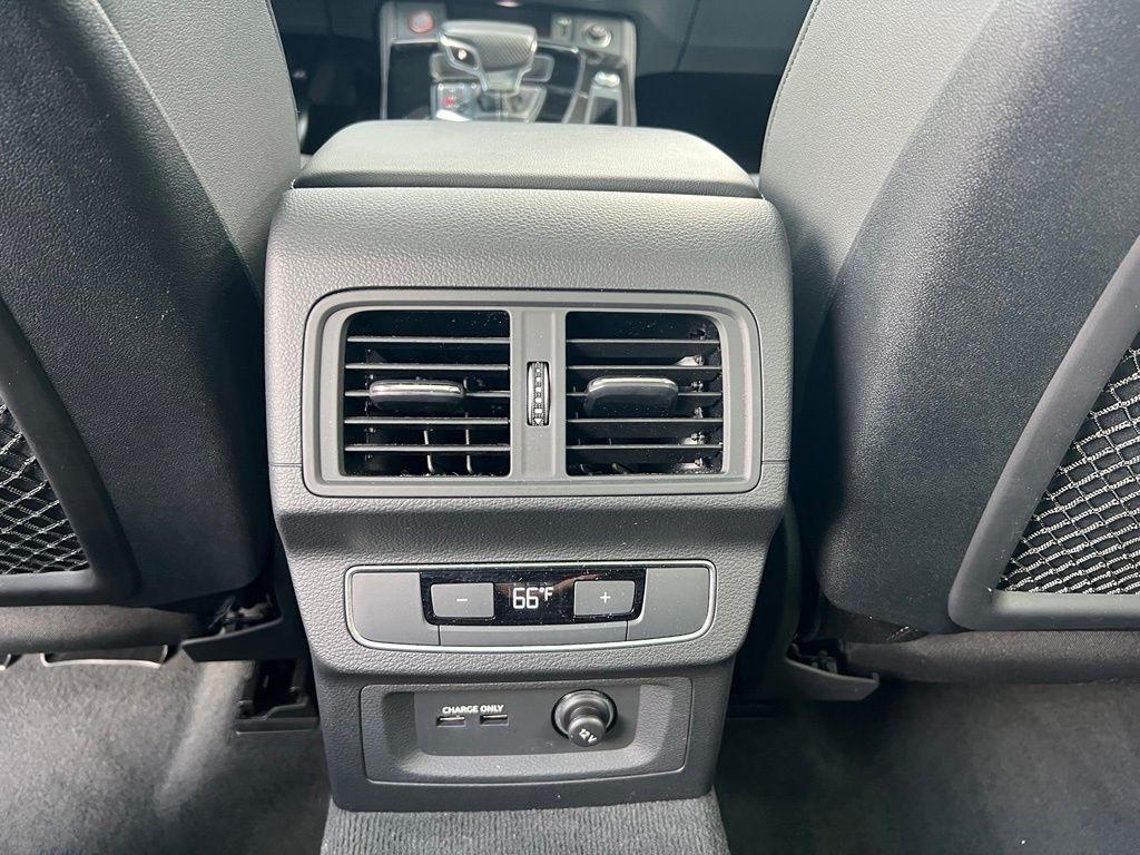 Audi SQ5 3.0T Premium Plus quattro 2022