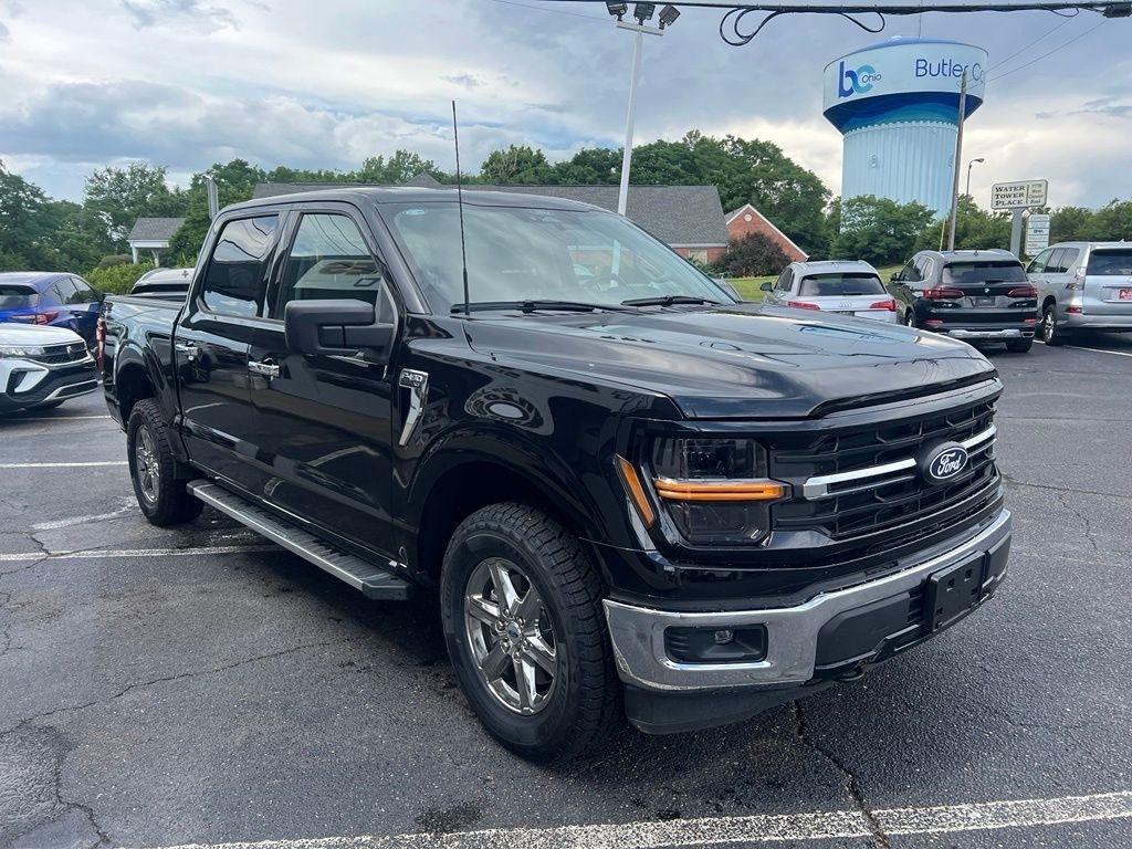 Ford F-150 XLT SuperCrew 4WD 2025