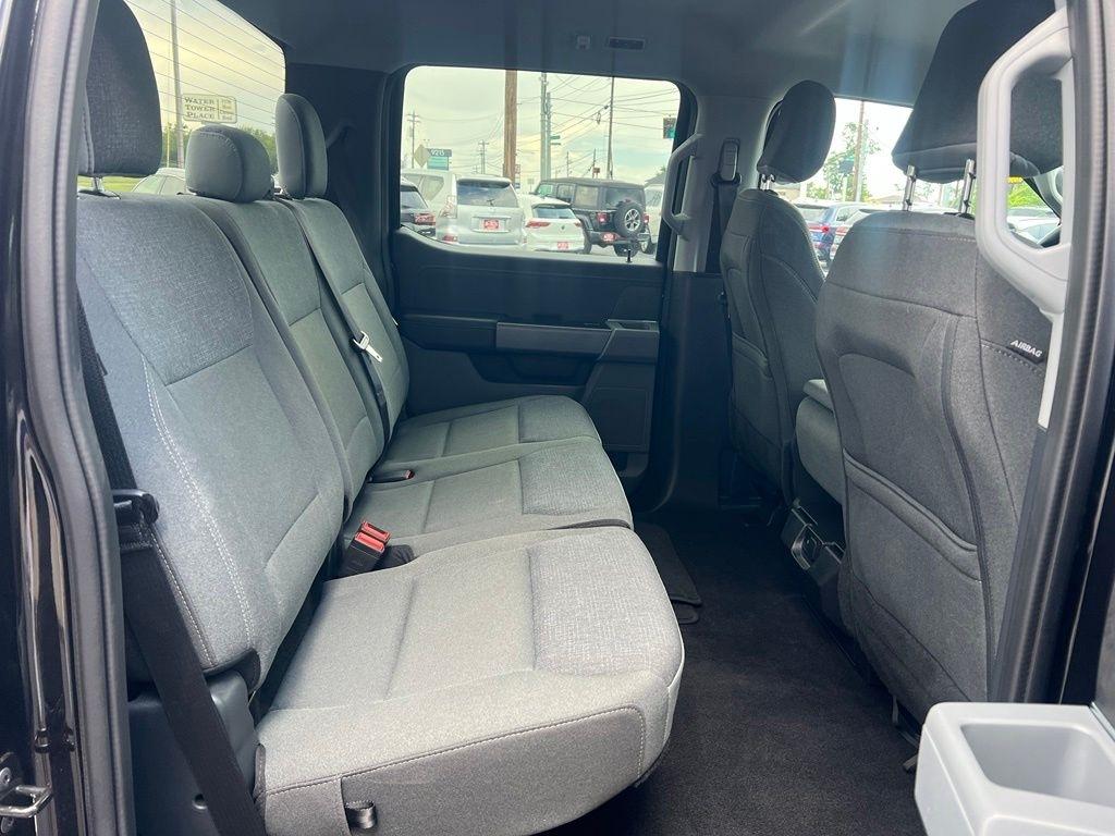 Ford F-150 XLT SuperCrew 4WD 2025