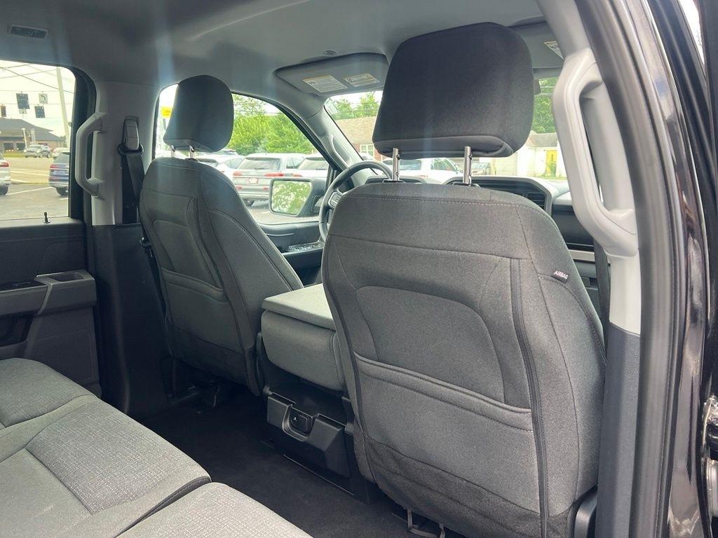 Ford F-150 XLT SuperCrew 4WD 2025