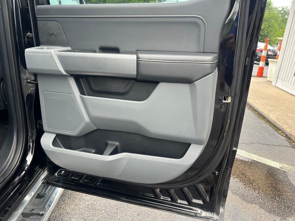 Ford F-150 XLT SuperCrew 4WD 2025