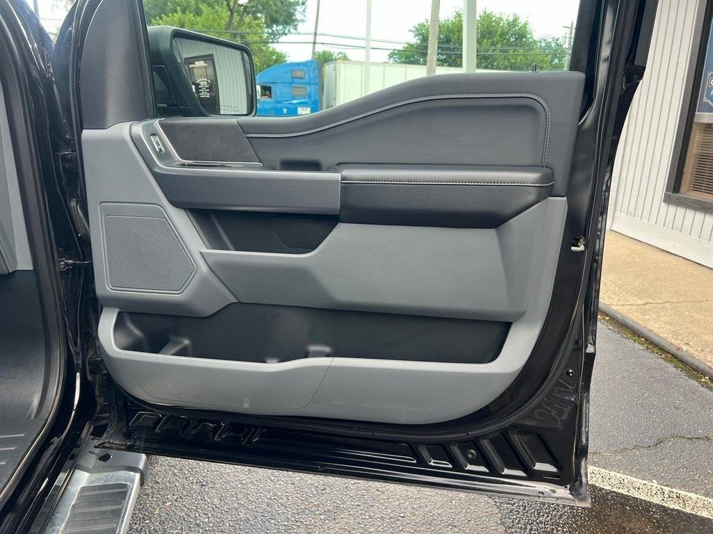 Ford F-150 XLT SuperCrew 4WD 2025