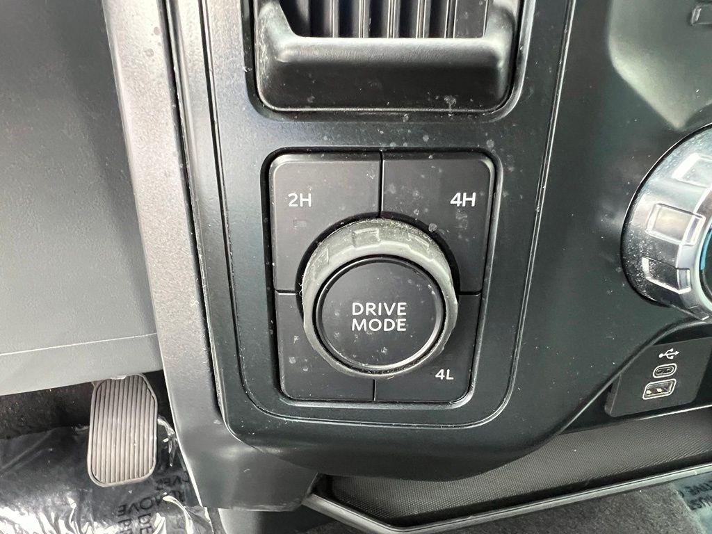 Ford F-150 XLT SuperCrew 4WD 2025