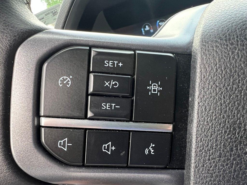 Ford F-150 XLT SuperCrew 4WD 2025