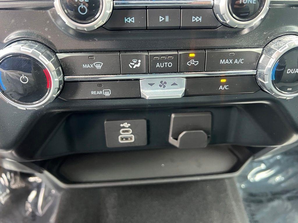 Ford F-150 XLT SuperCrew 4WD 2025