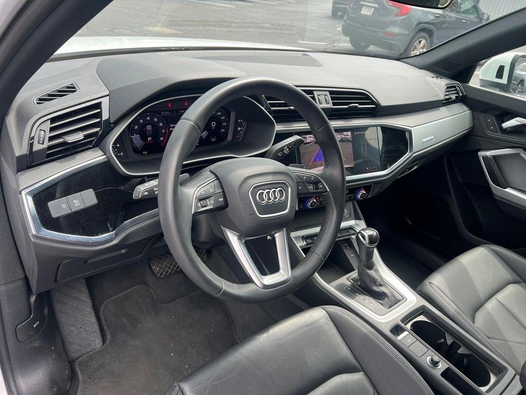 Audi Q3 S line Premium quattro 2025