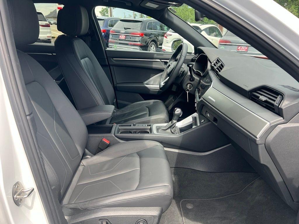 Audi Q3 S line Premium quattro 2025