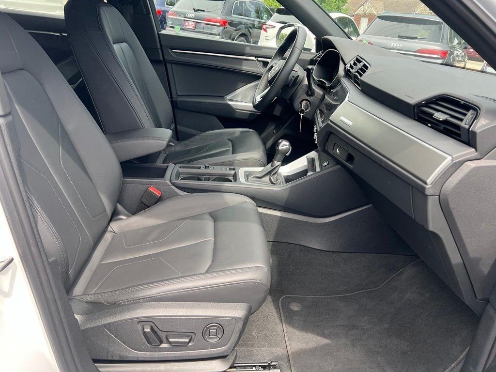 Audi Q3 S line Premium quattro 2025