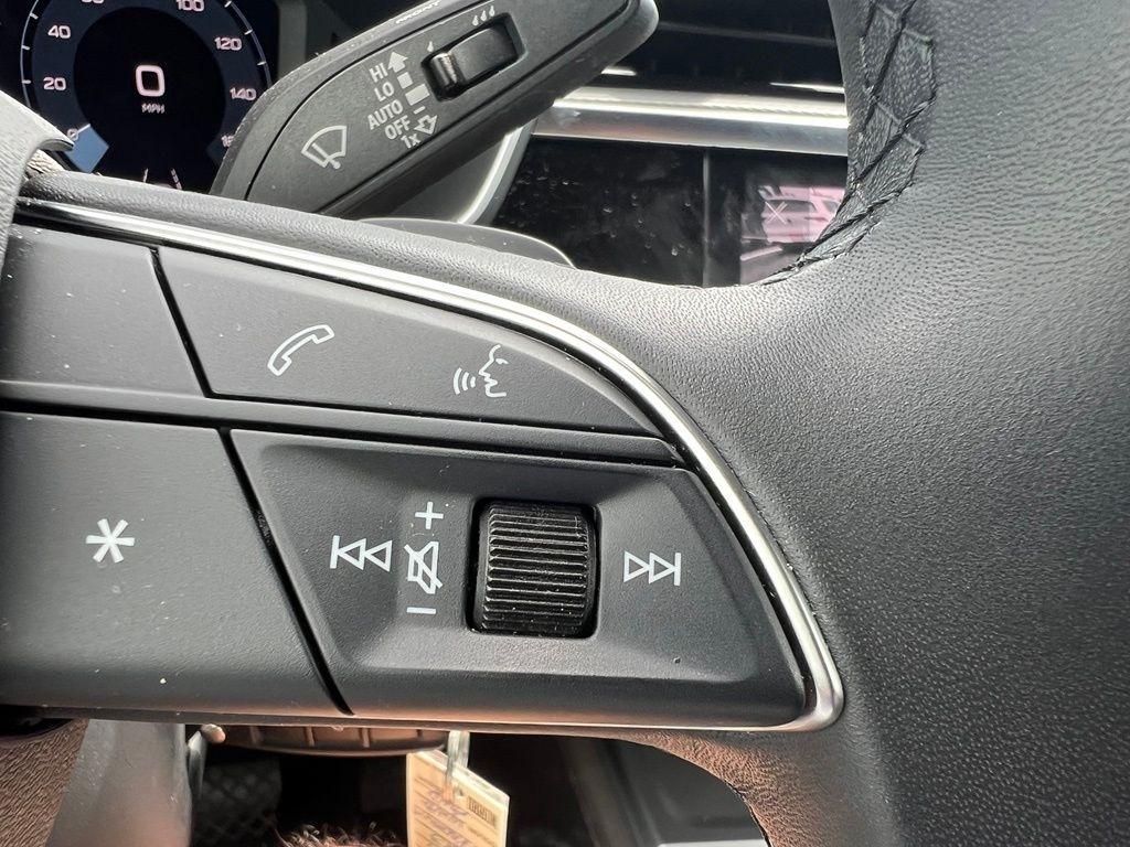 Audi Q3 S line Premium quattro 2025