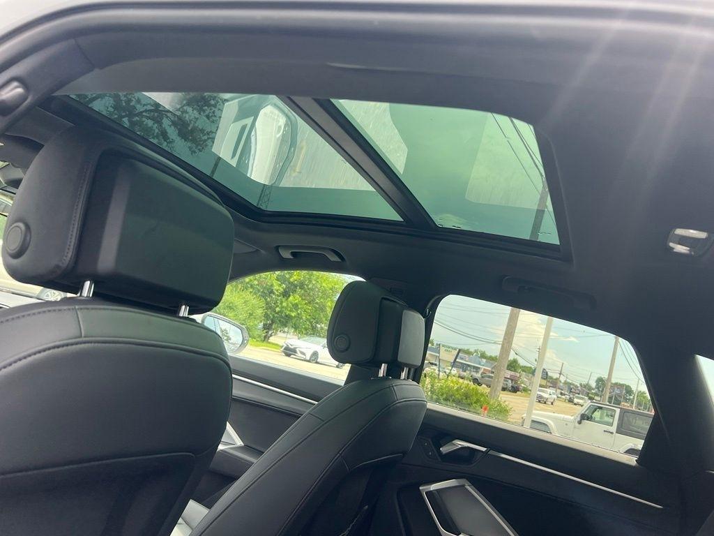 Audi Q3 S line Premium quattro 2025