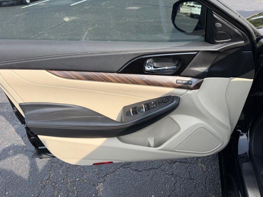 Nissan Maxima Platinum 2016