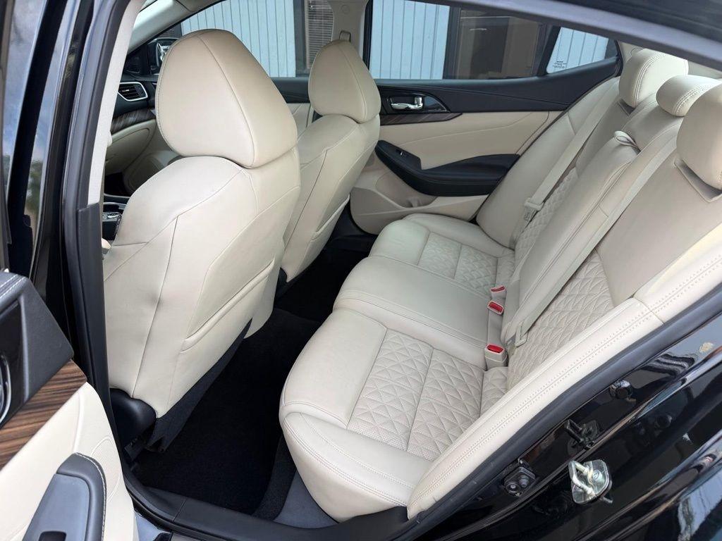 Nissan Maxima Platinum 2016