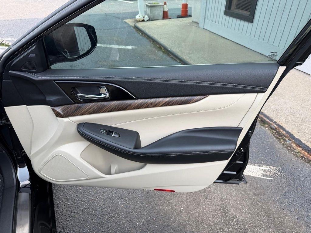 Nissan Maxima Platinum 2016
