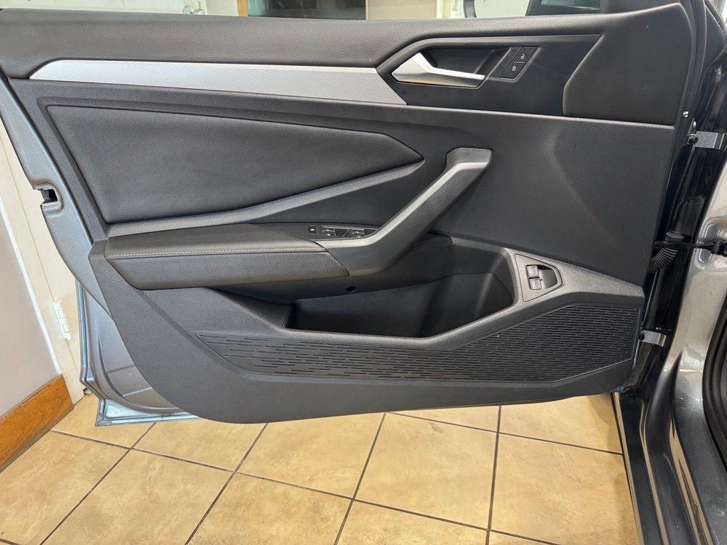 Volkswagen Jetta S 2024