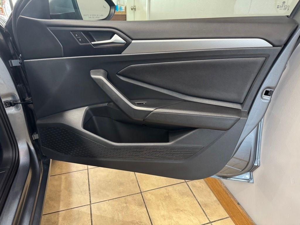 Volkswagen Jetta S 2024