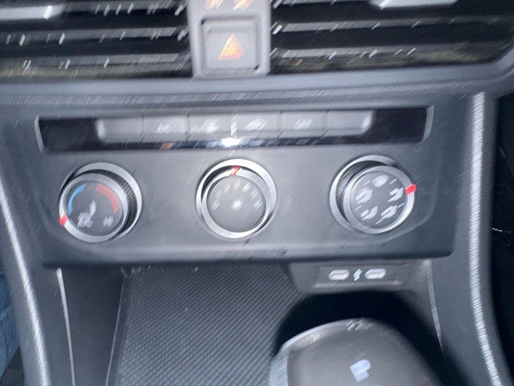 Volkswagen Jetta S 2024
