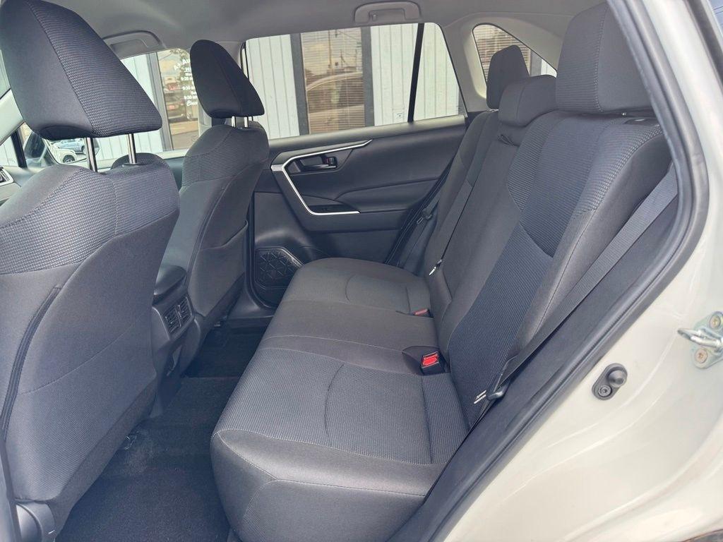 Toyota RAV4 LE AWD 2023