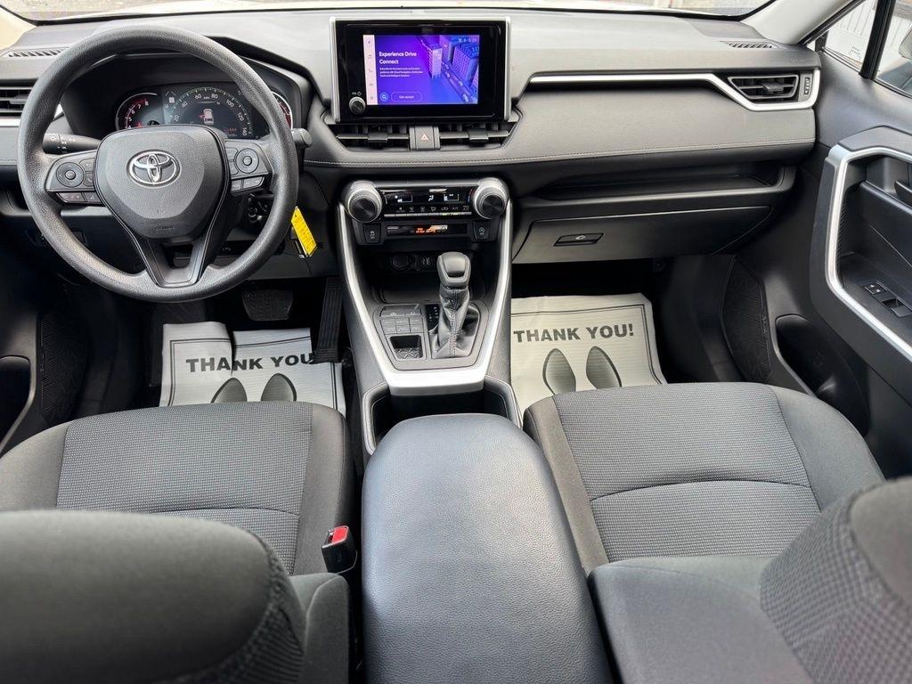 Toyota RAV4 LE AWD 2023