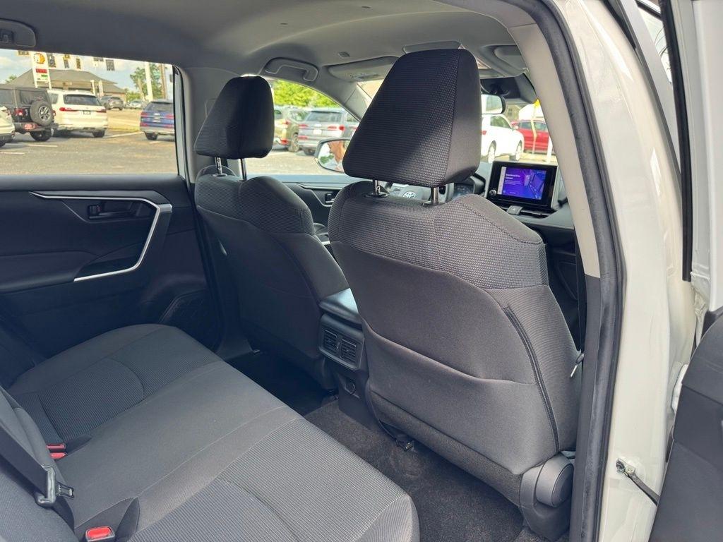 Toyota RAV4 LE AWD 2023