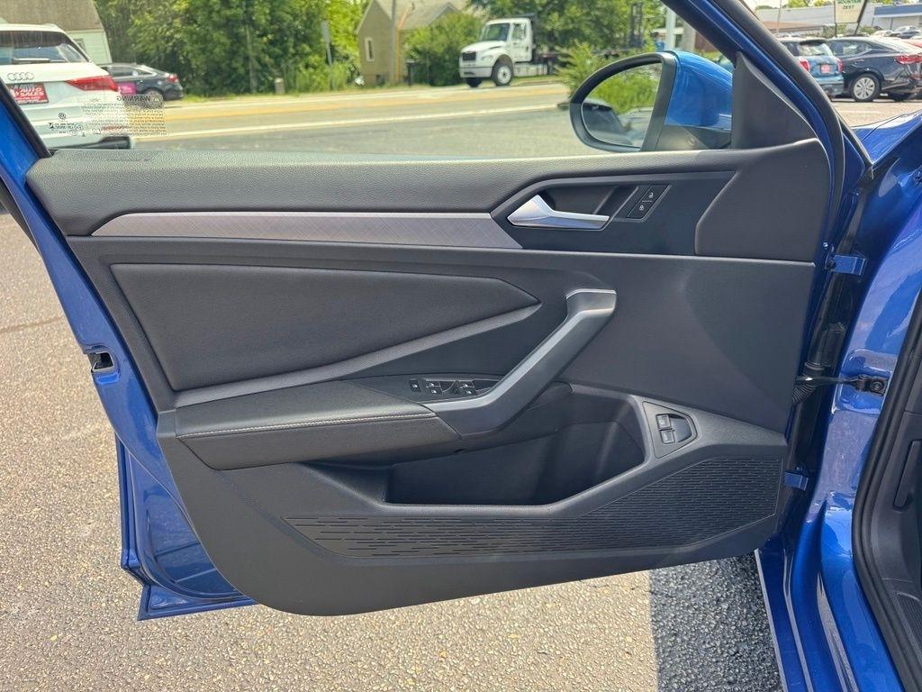 Volkswagen Jetta SE 2024