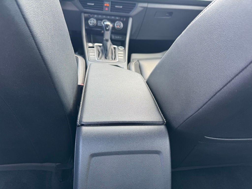 Volkswagen Jetta SE 2024