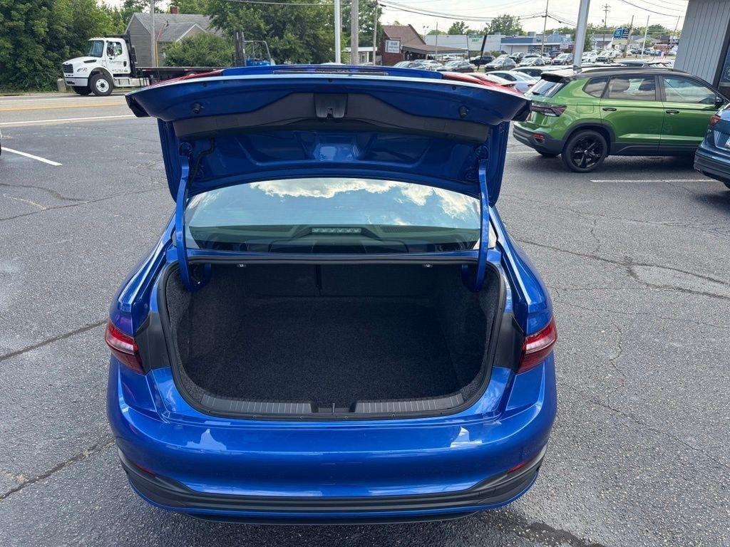 Volkswagen Jetta SE 2024