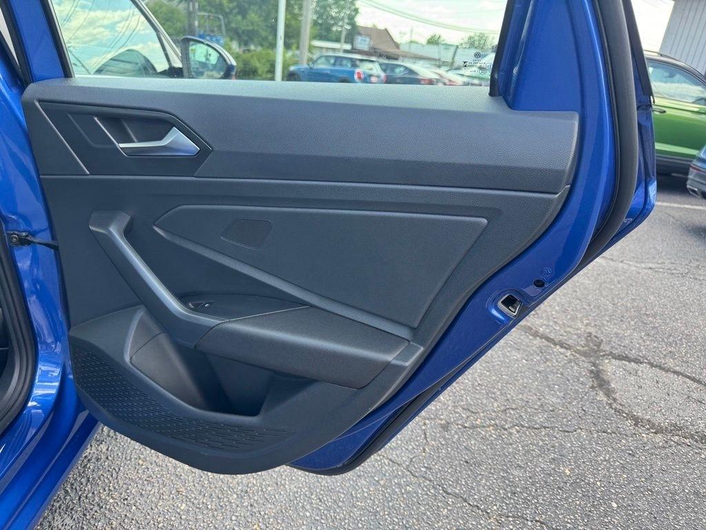 Volkswagen Jetta SE 2024