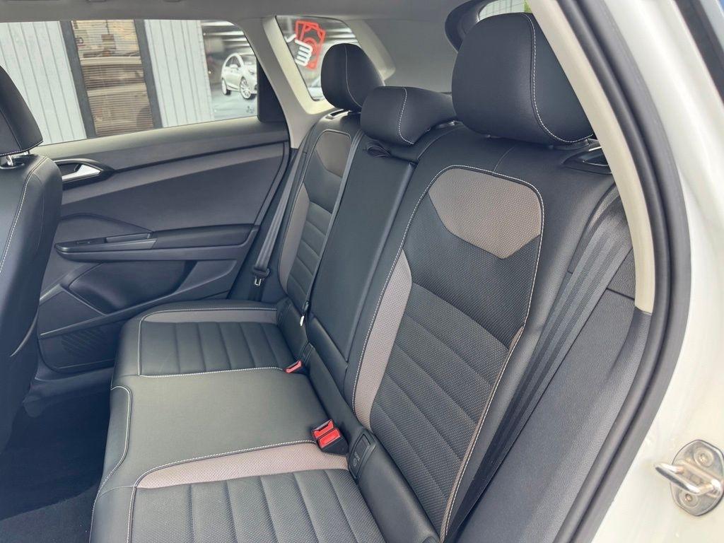 Volkswagen Taos SEL 4MOTION 2023