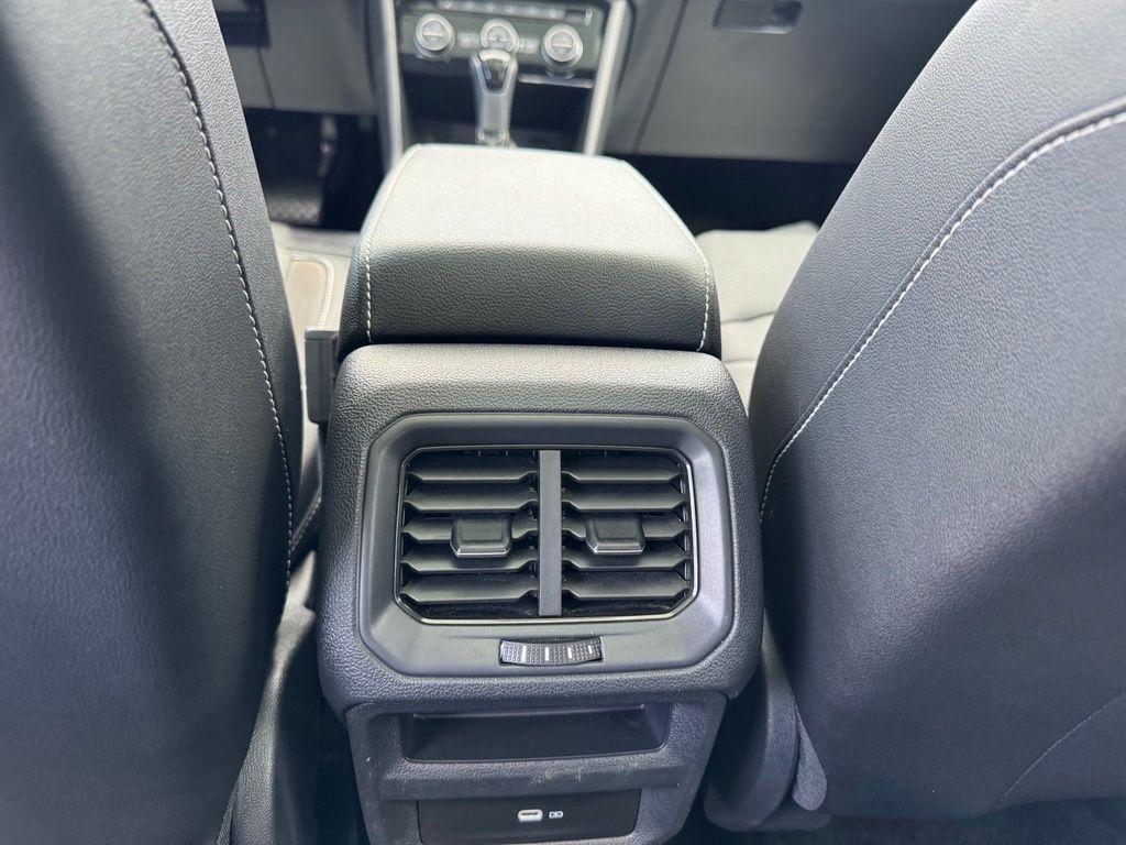 Volkswagen Taos SEL 4MOTION 2023