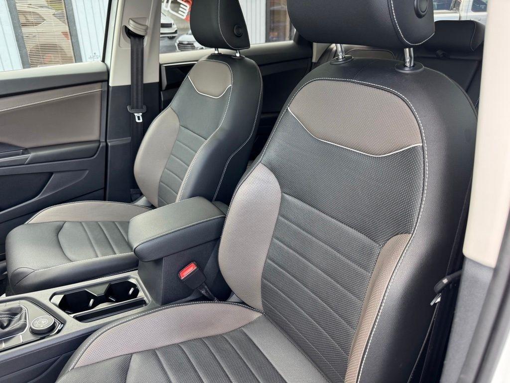 Volkswagen Taos SEL 4MOTION 2023