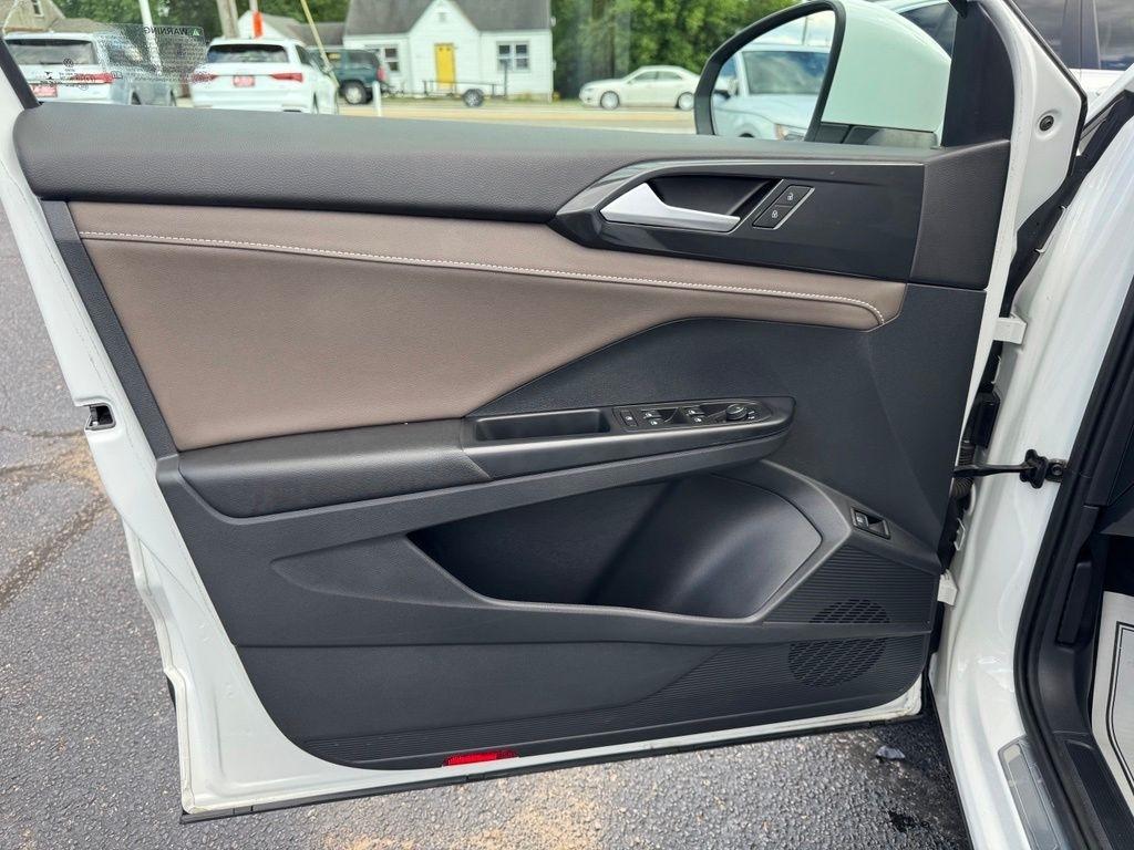 Volkswagen Taos SEL 4MOTION 2023