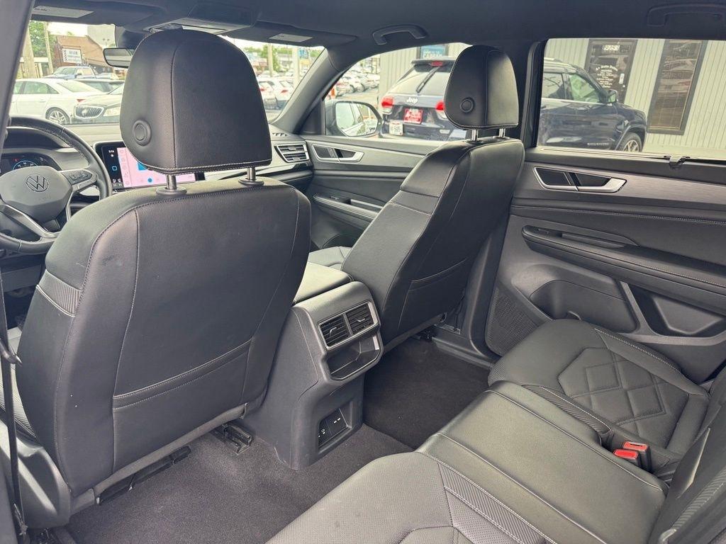 Volkswagen Atlas Cross Sport SE w/Technology AWD 2024