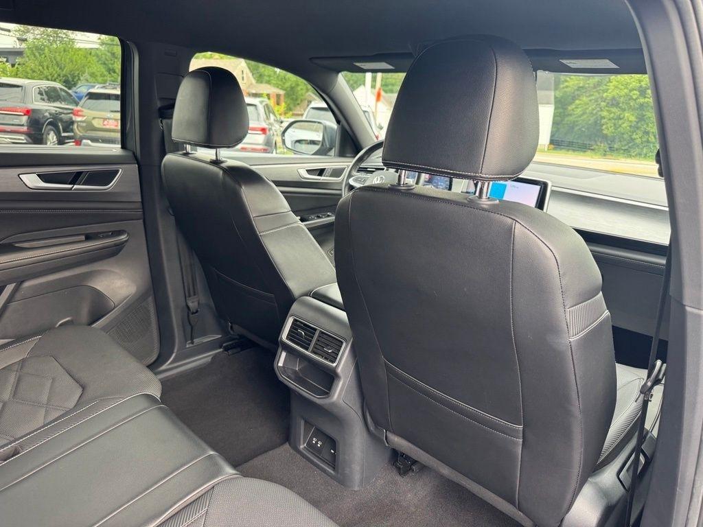Volkswagen Atlas Cross Sport SE w/Technology AWD 2024