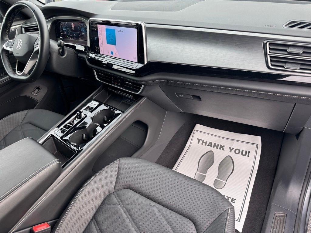 Volkswagen Atlas Cross Sport SE w/Technology AWD 2024