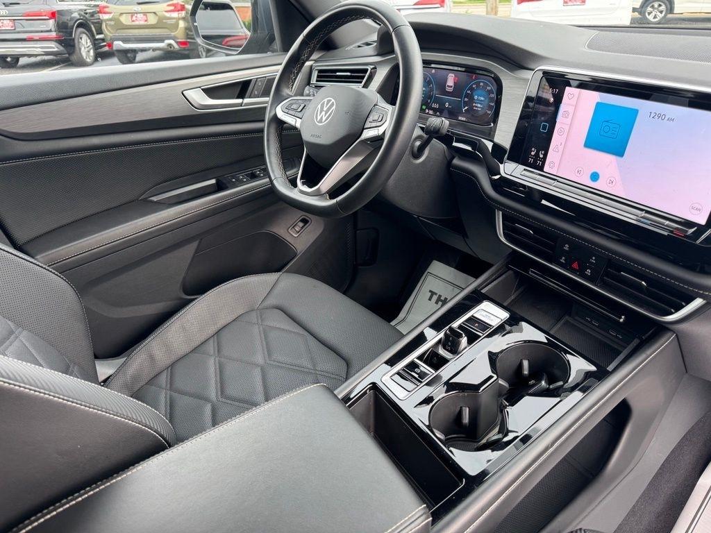 Volkswagen Atlas Cross Sport SE w/Technology AWD 2024