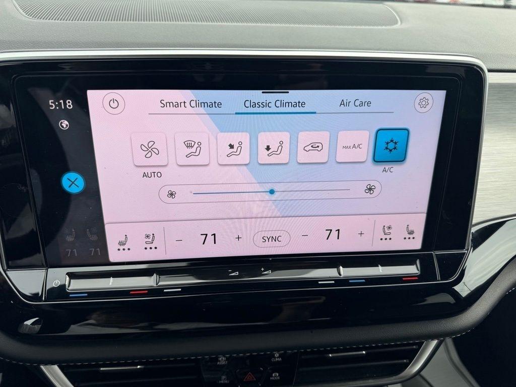 Volkswagen Atlas Cross Sport SE w/Technology AWD 2024