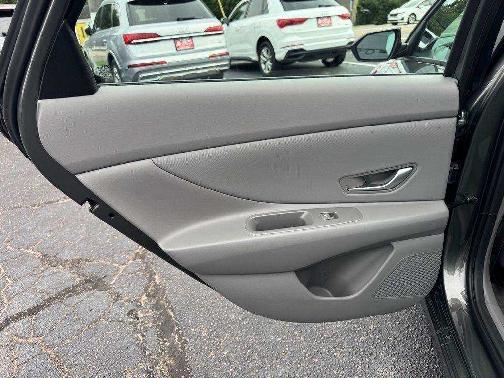 Hyundai Elantra SEL Sport 2026