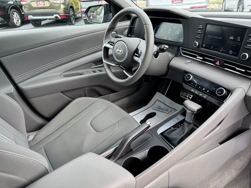 Hyundai Elantra SEL Sport 2026
