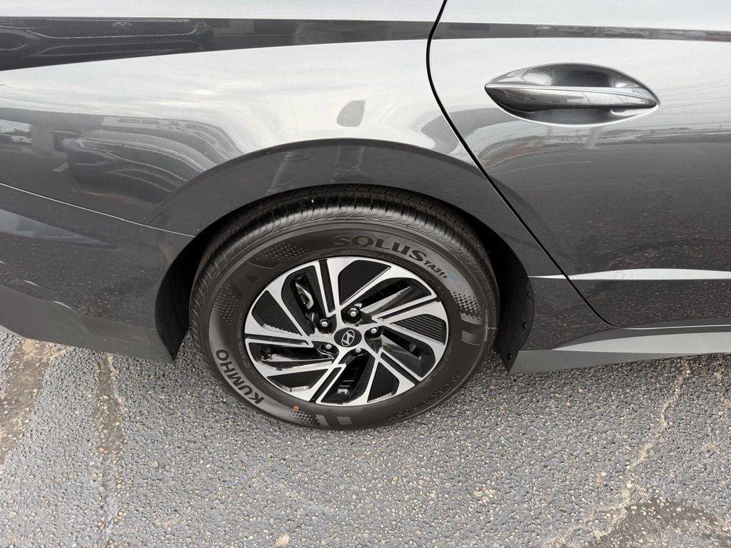 Hyundai Sonata Hybrid Blue 2025