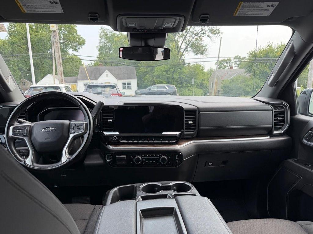 Chevrolet Silverado 1500 RST Crew Cab 4WD 2026