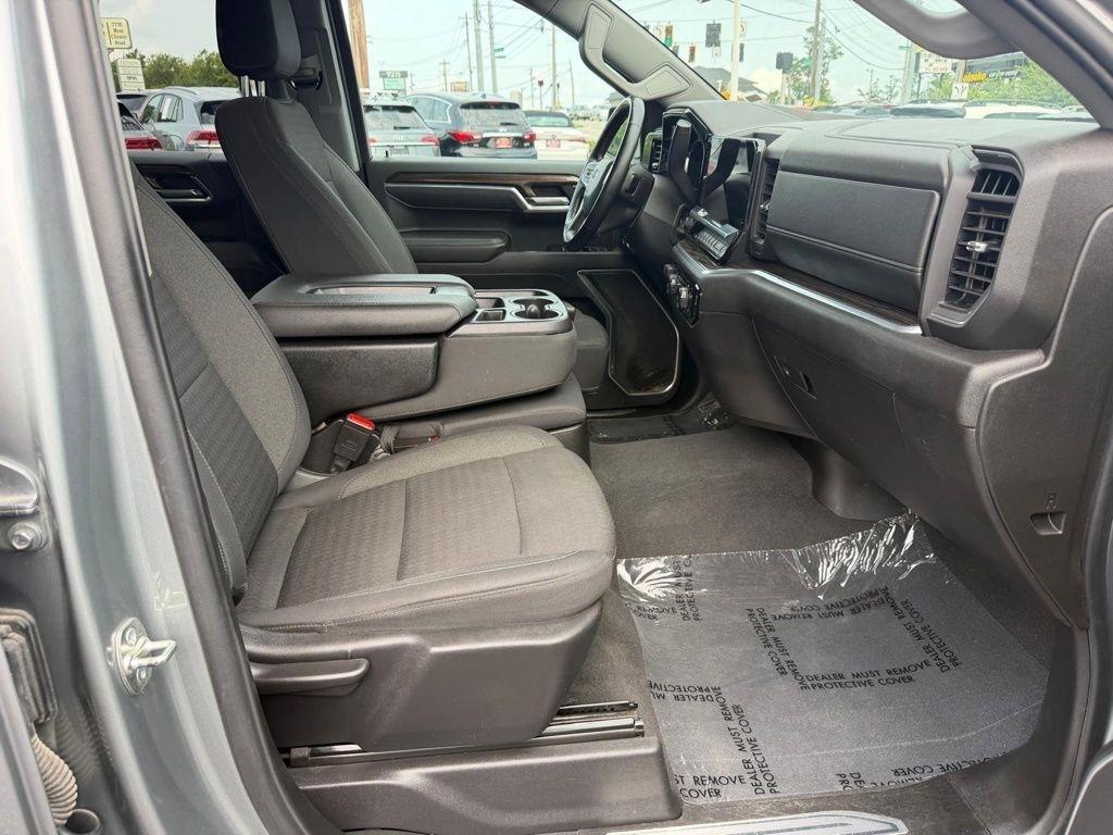 Chevrolet Silverado 1500 RST Crew Cab 4WD 2026