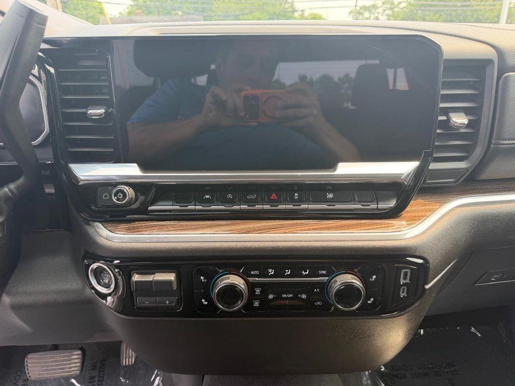 Chevrolet Silverado 1500 RST Crew Cab 4WD 2026