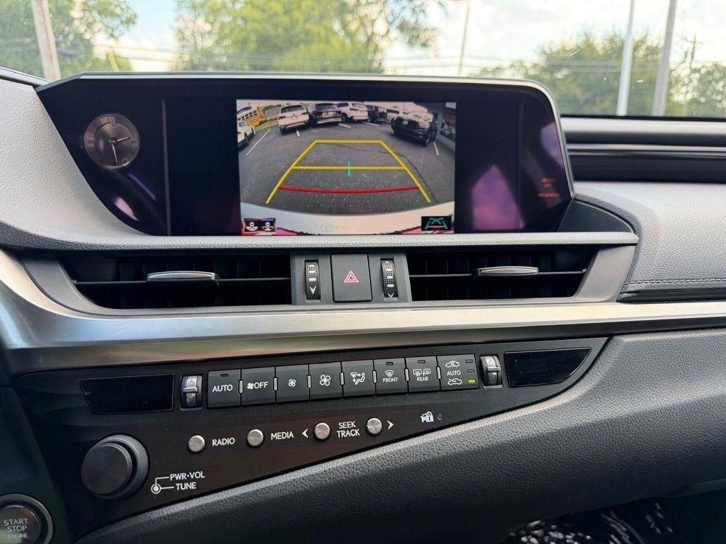 Lexus ES 350 Luxury 2019